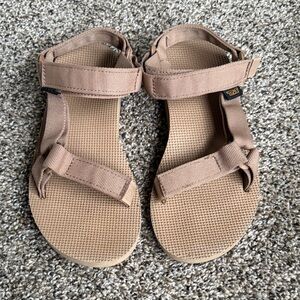 Teva women’s universal sandal